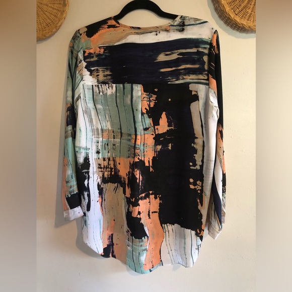 Mossimo Abstract Button Up Blouse - Picture 2 of 3